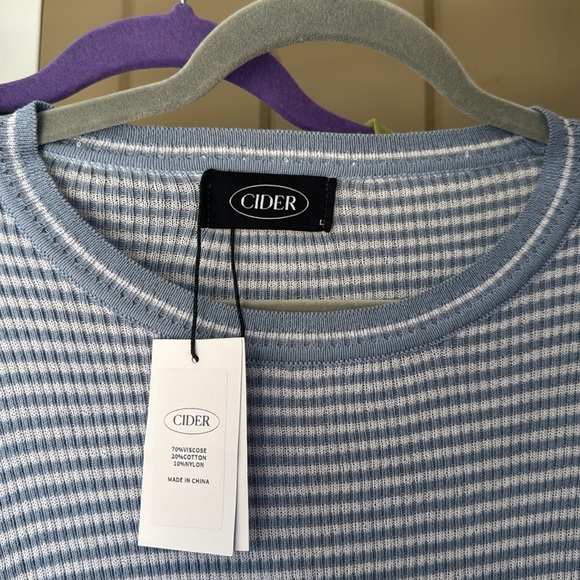 Lot of 3 NWT Cider crop tops - Picture 8 of 9